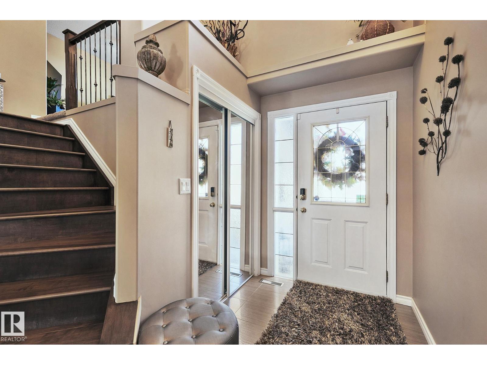 8619 160 Av Nw, Edmonton, Alberta  T5Z 3H9 - Photo 2 - E4463674
