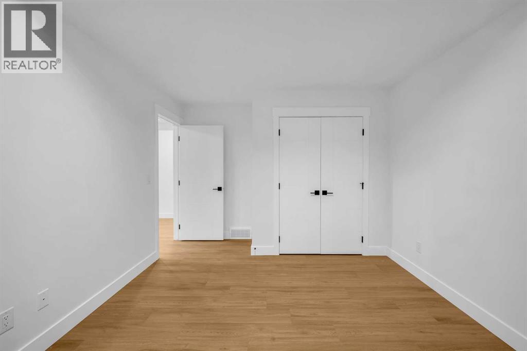 2435 52 Avenue Sw, Calgary, Alberta  T3E 1K5 - Photo 38 - A2261176