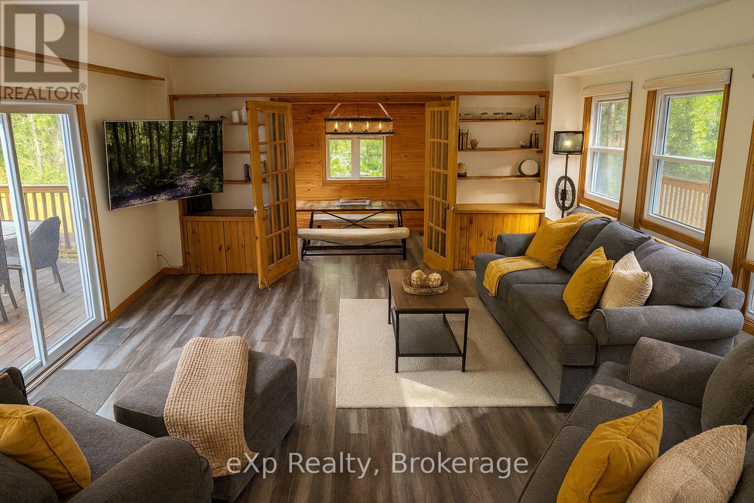 1382 Muskoka Rd 169 N, Gravenhurst, Ontario  P1P 1R2 - Photo 13 - X12414111