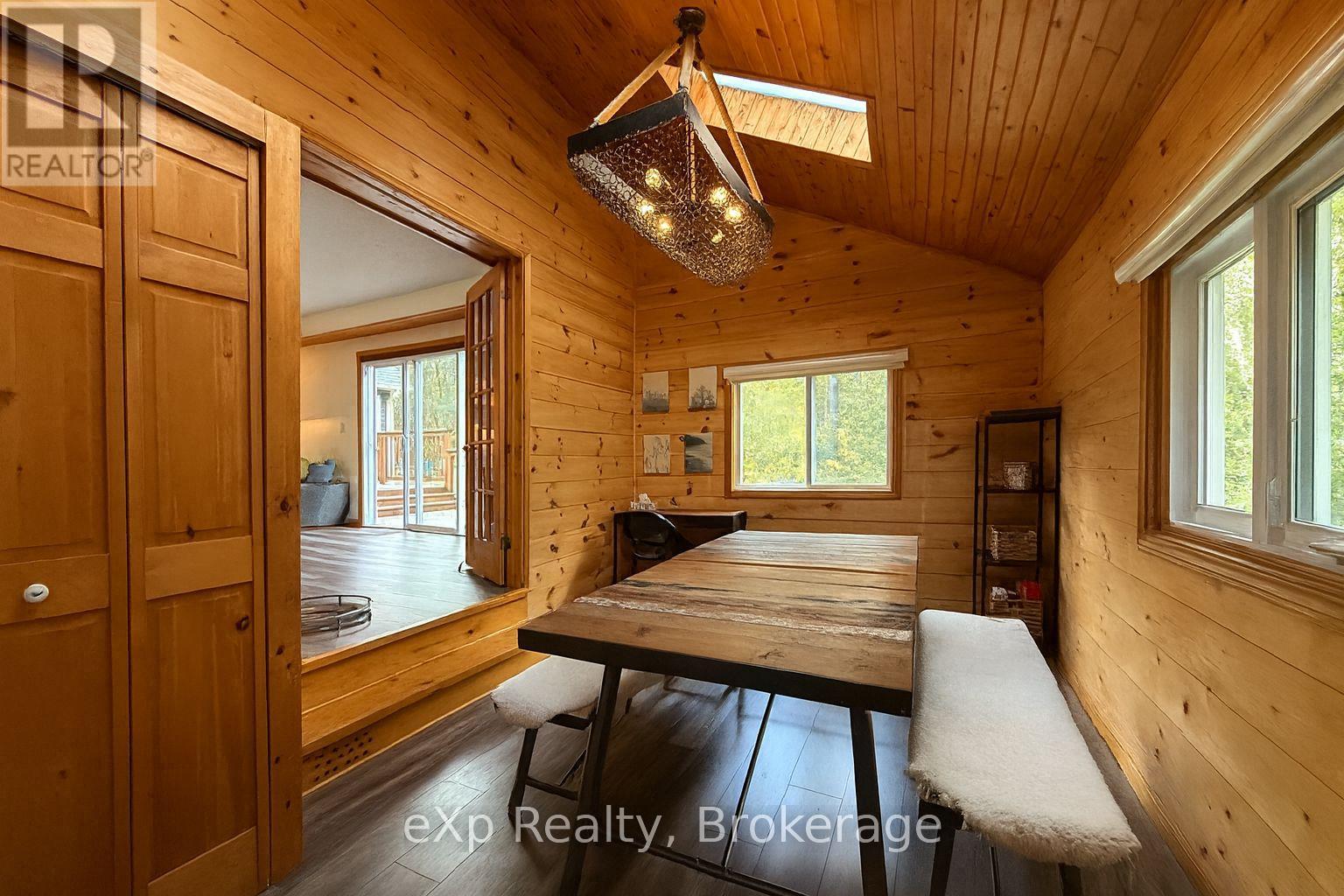 1382 Muskoka Rd 169 N, Gravenhurst, Ontario  P1P 1R2 - Photo 17 - X12414111