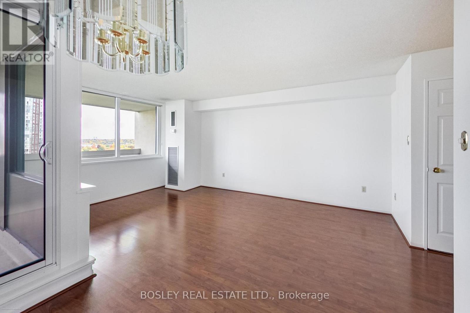 902 - 75 Wynford Heights Crescent, Toronto, Ontario  M3C 3H9 - Photo 6 - C12484421