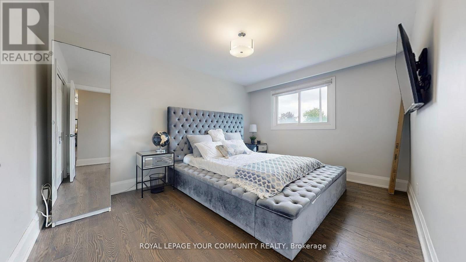 29 Manadon Drive, Toronto, Ontario  M2M 1W8 - Photo 21 - C12484428