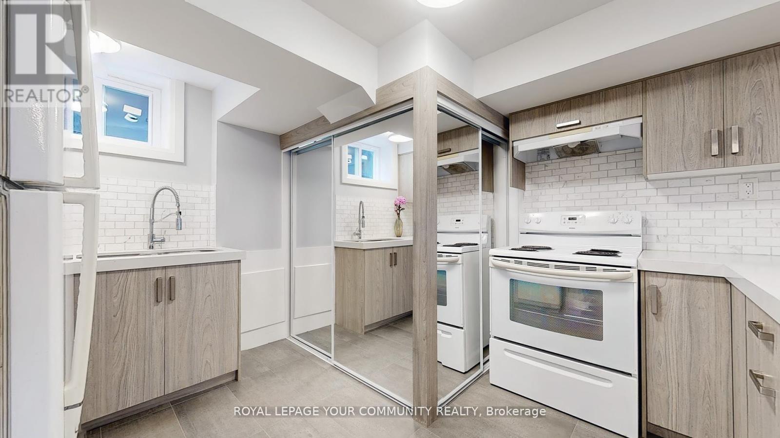 29 Manadon Drive, Toronto, Ontario  M2M 1W8 - Photo 36 - C12484428