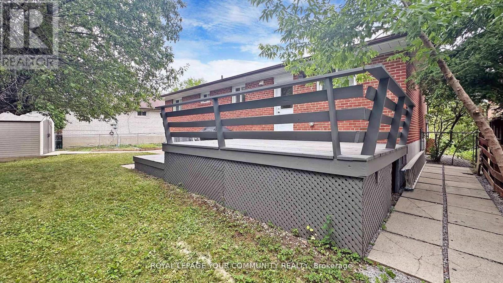 29 Manadon Drive, Toronto, Ontario  M2M 1W8 - Photo 45 - C12484428