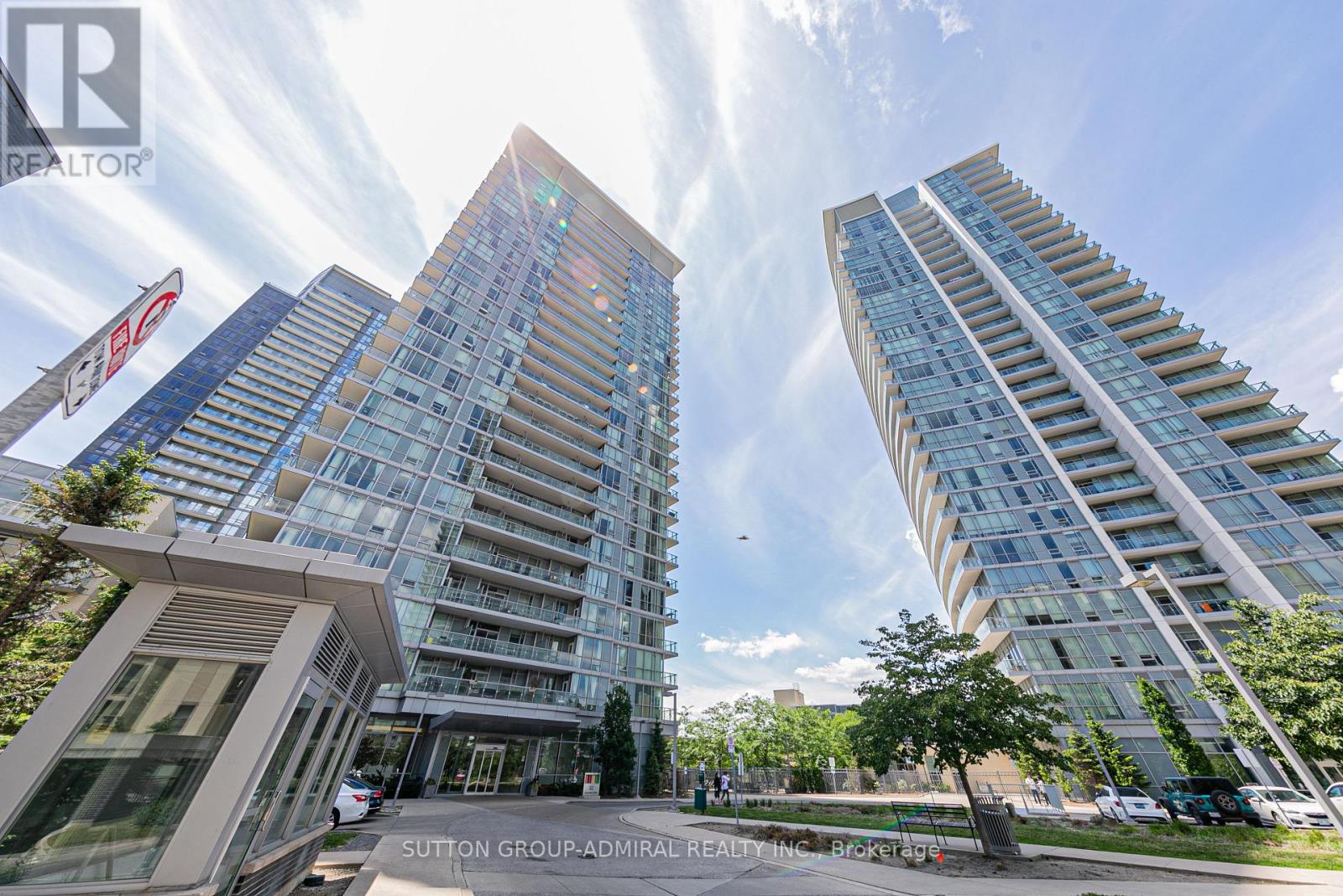 1610 - 62 Forest Manor Road, Toronto, Ontario  M2J 1M6 - Photo 2 - C12484444