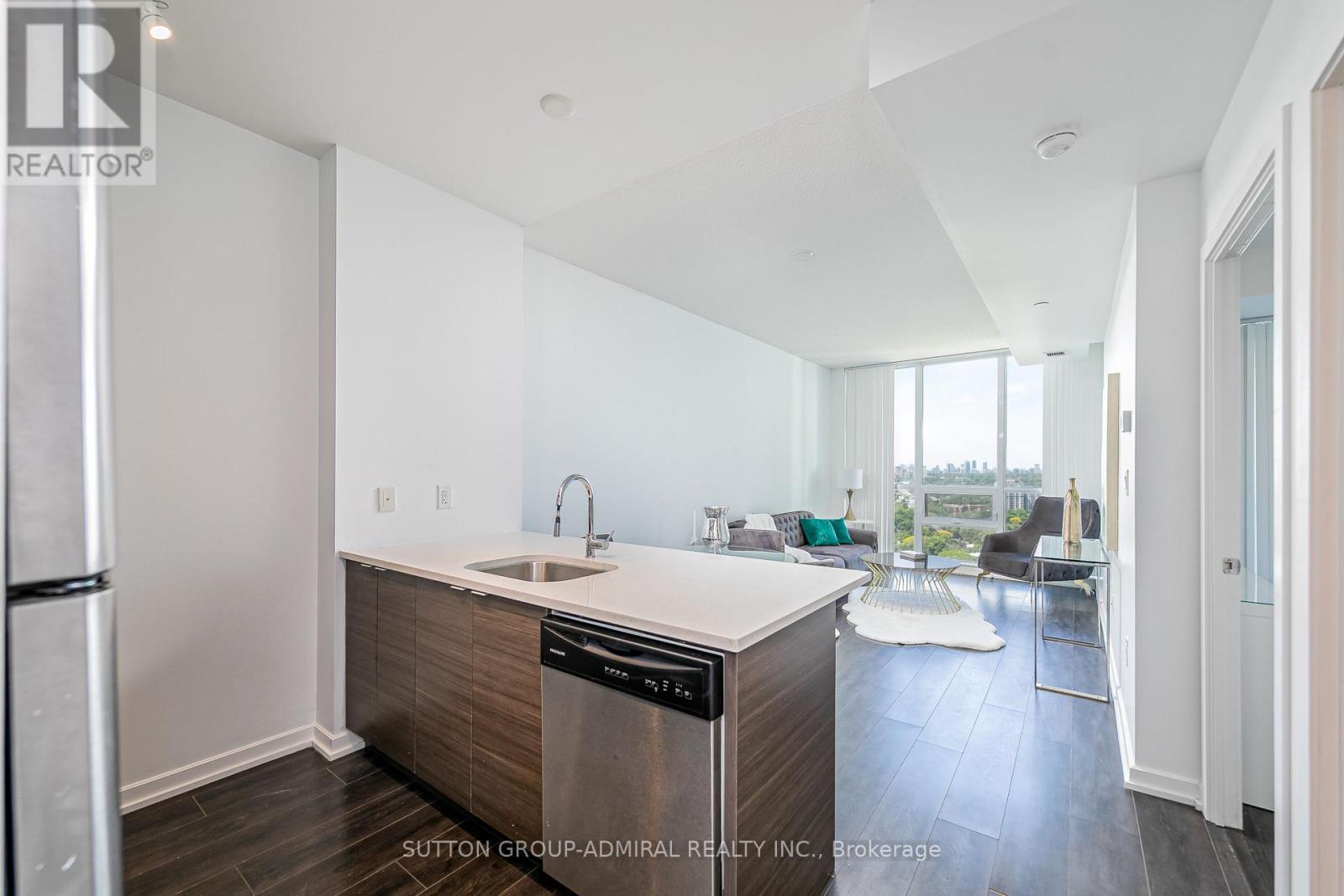 1610 - 62 Forest Manor Road, Toronto, Ontario  M2J 1M6 - Photo 6 - C12484444