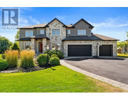 820 MCMANUS AVENUE, Ottawa, Ontario
