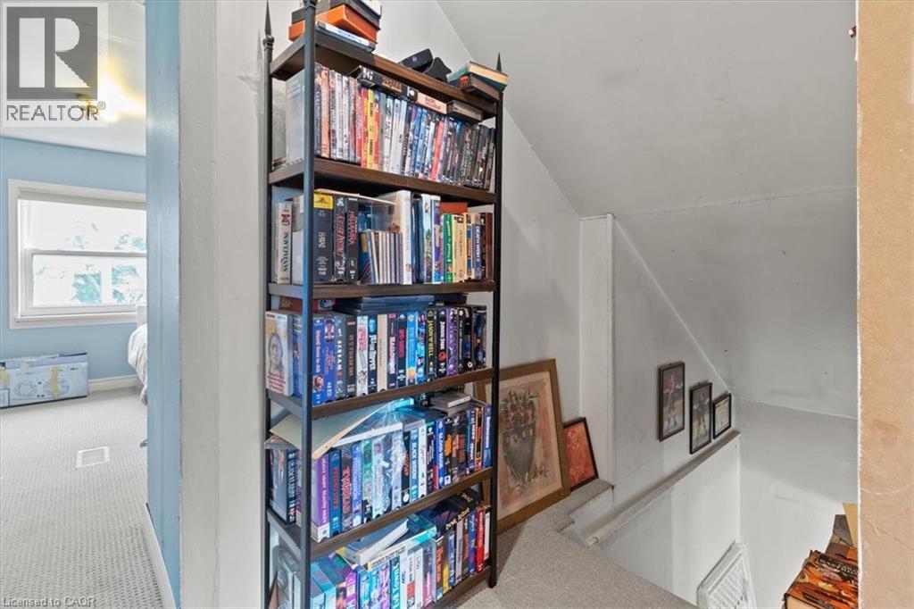 1097 Enola Avenue, Mississauga, Ontario  L5G 4B1 - Photo 17 - 40781687