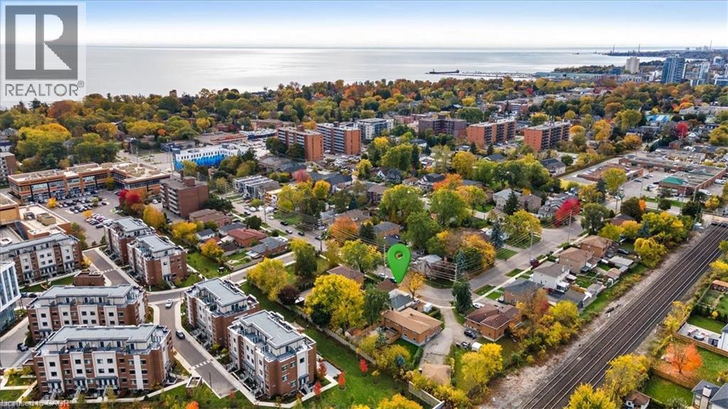 1097 Enola Avenue, Mississauga, Ontario  L5G 4B1 - Photo 2 - 40781687