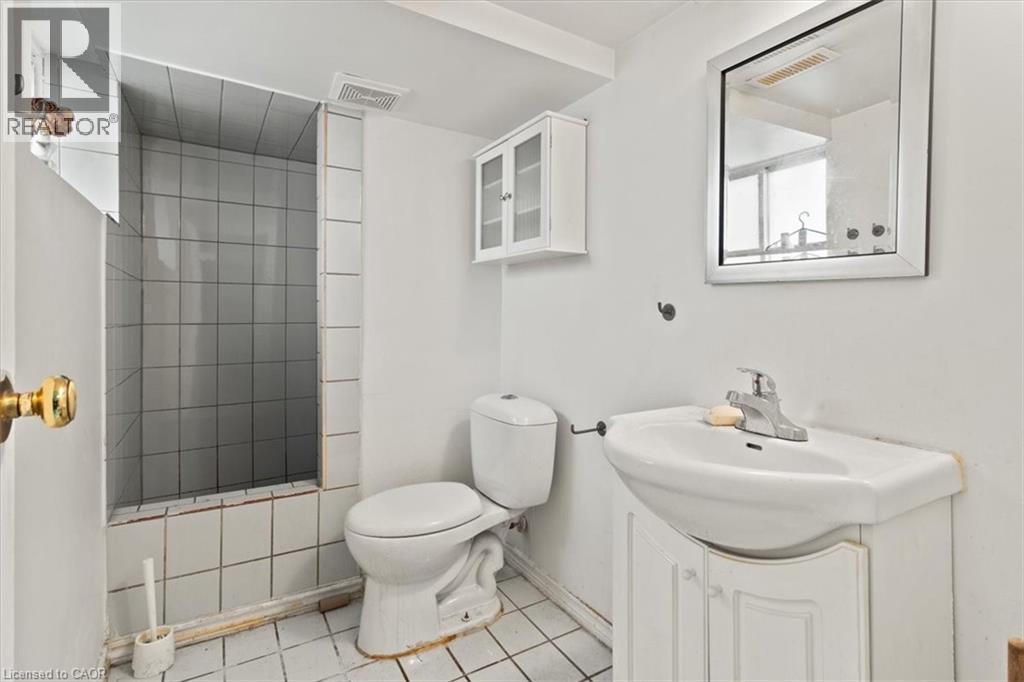 1097 Enola Avenue, Mississauga, Ontario  L5G 4B1 - Photo 22 - 40781687