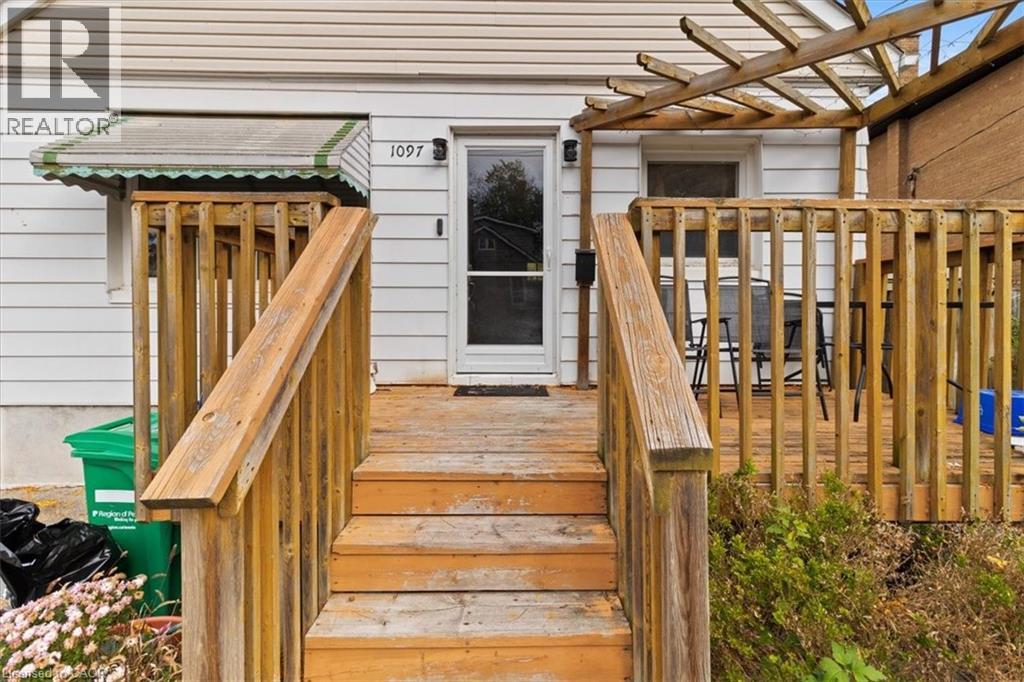 1097 Enola Avenue, Mississauga, Ontario  L5G 4B1 - Photo 7 - 40781687