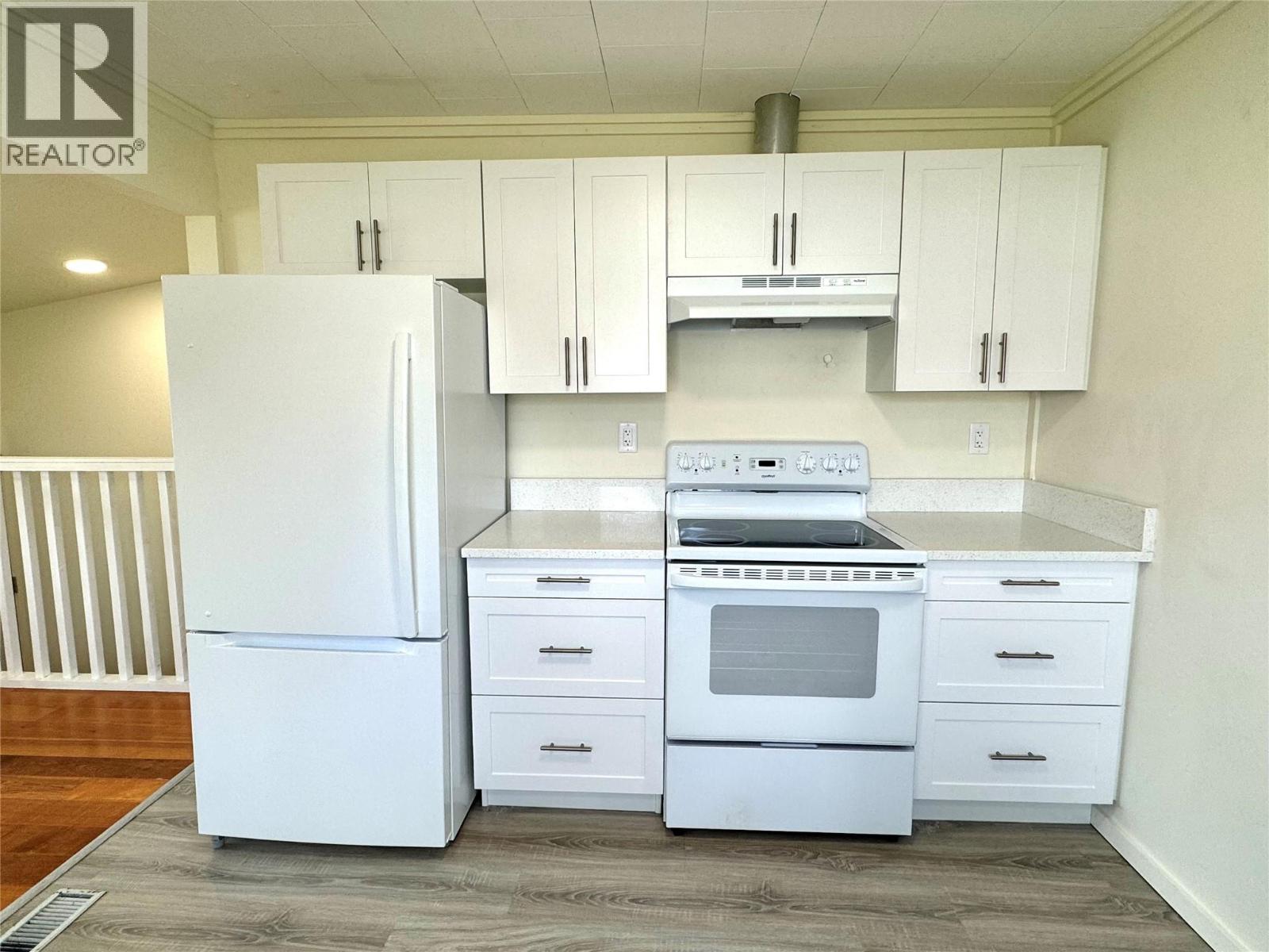 1021 Willow Street, Okanagan Falls, British Columbia  V0H 1R4 - Photo 3 - 10366857