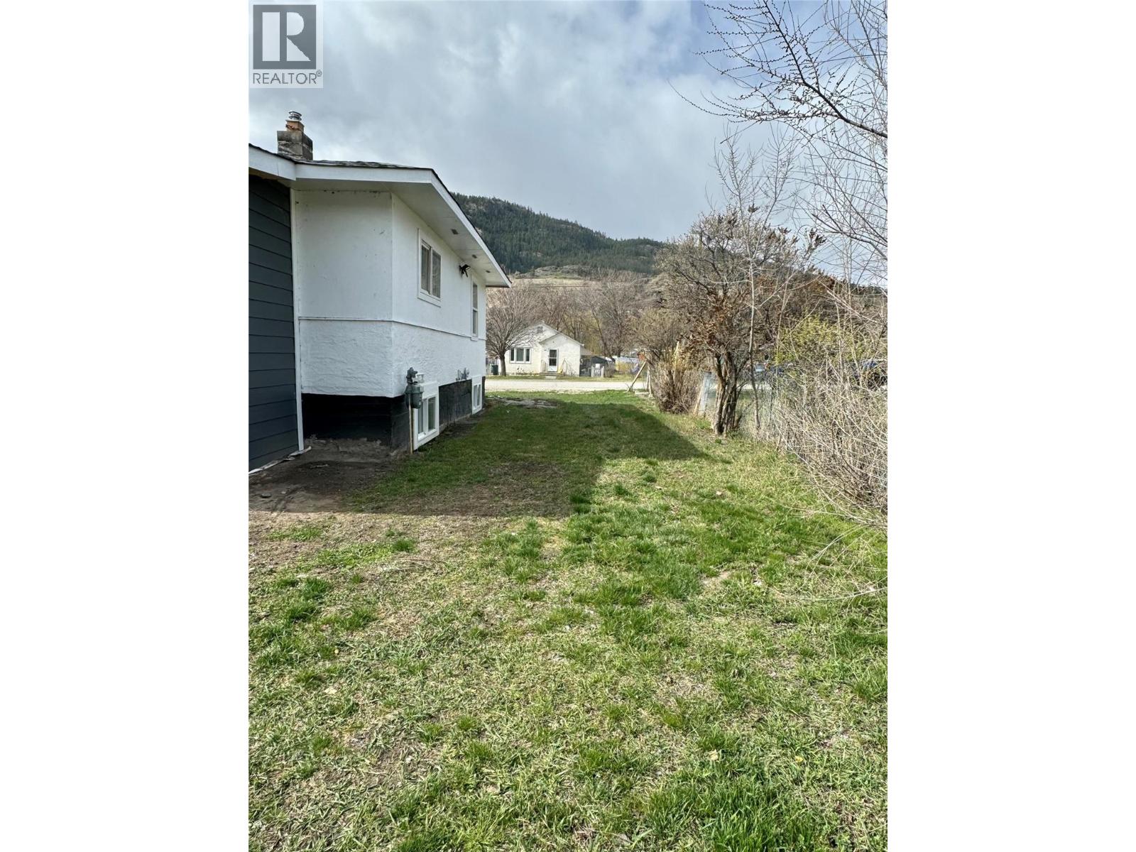 1021 Willow Street, Okanagan Falls, British Columbia  V0H 1R4 - Photo 36 - 10366857