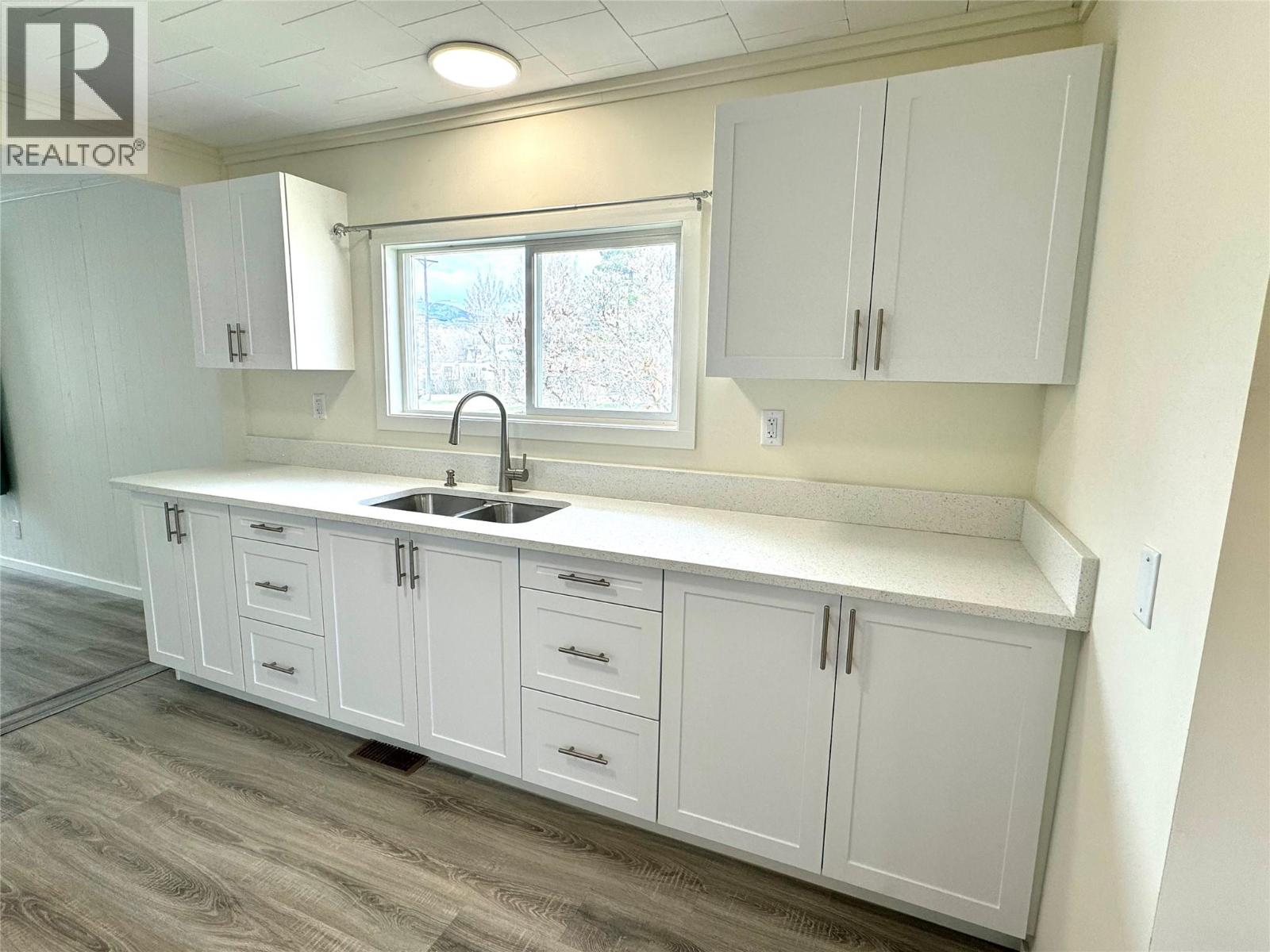 1021 Willow Street, Okanagan Falls, British Columbia  V0H 1R4 - Photo 7 - 10366857