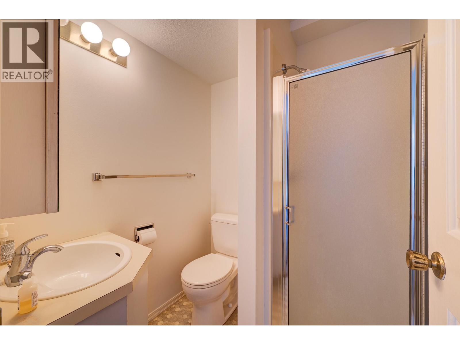 256 Valleyview Place, Kamloops, British Columbia  V2C 6M3 - Photo 14 - 10366540