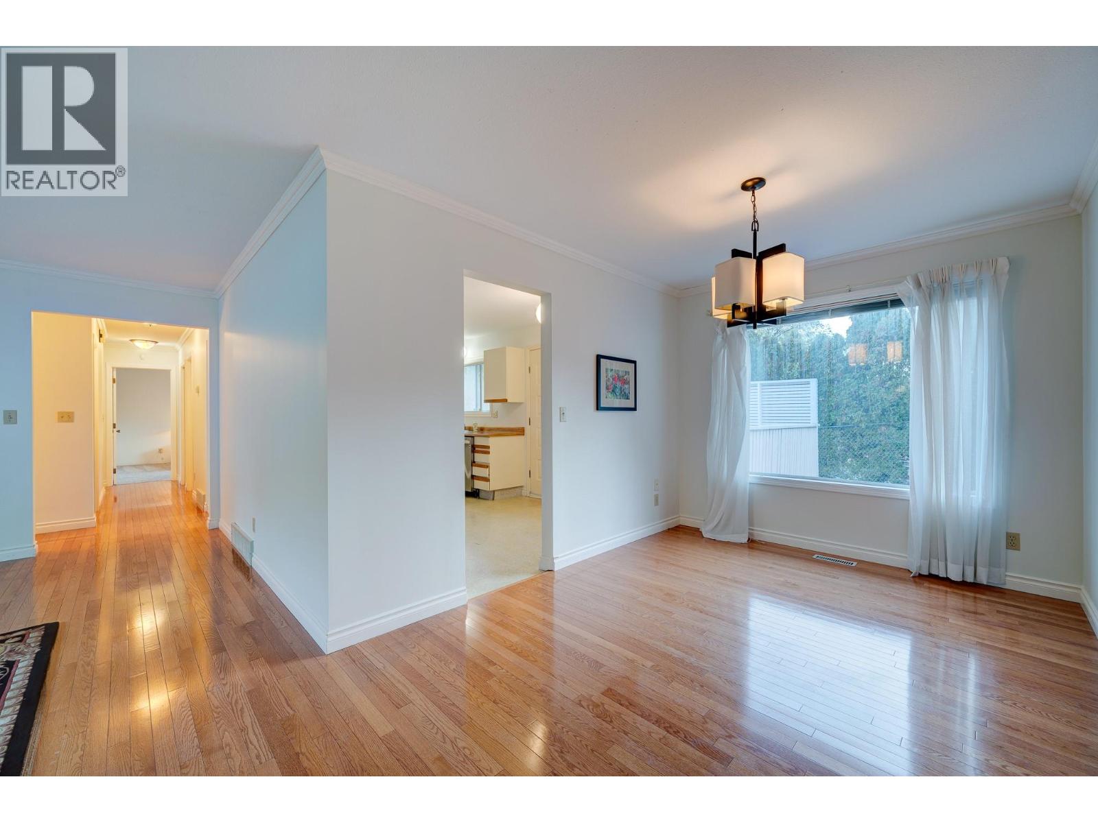 256 Valleyview Place, Kamloops, British Columbia  V2C 6M3 - Photo 5 - 10366540
