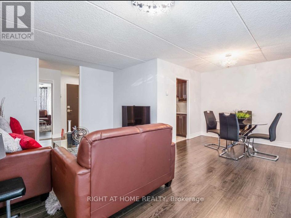 1104 - 2 Glamorgan Avenue, Toronto, Ontario  M1P 2M8 - Photo 7 - E12484435