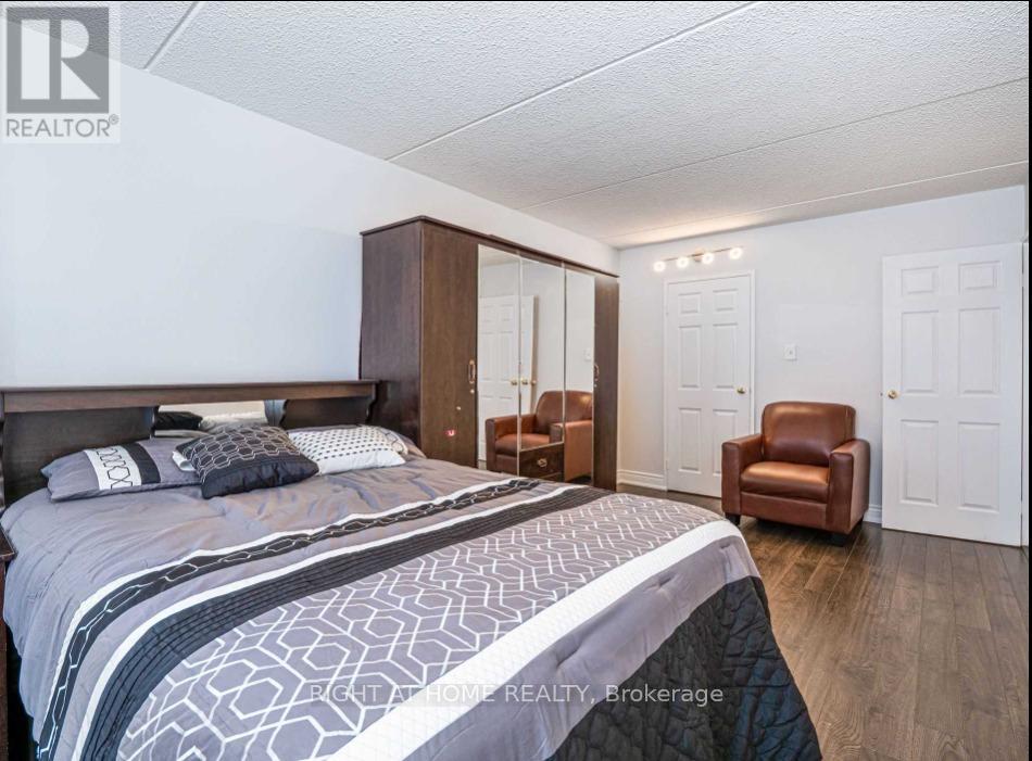 1104 - 2 Glamorgan Avenue, Toronto, Ontario  M1P 2M8 - Photo 9 - E12484435