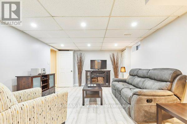 783 Pebble Court, Pickering, Ontario  L1V 3R3 - Photo 32 - E12484539