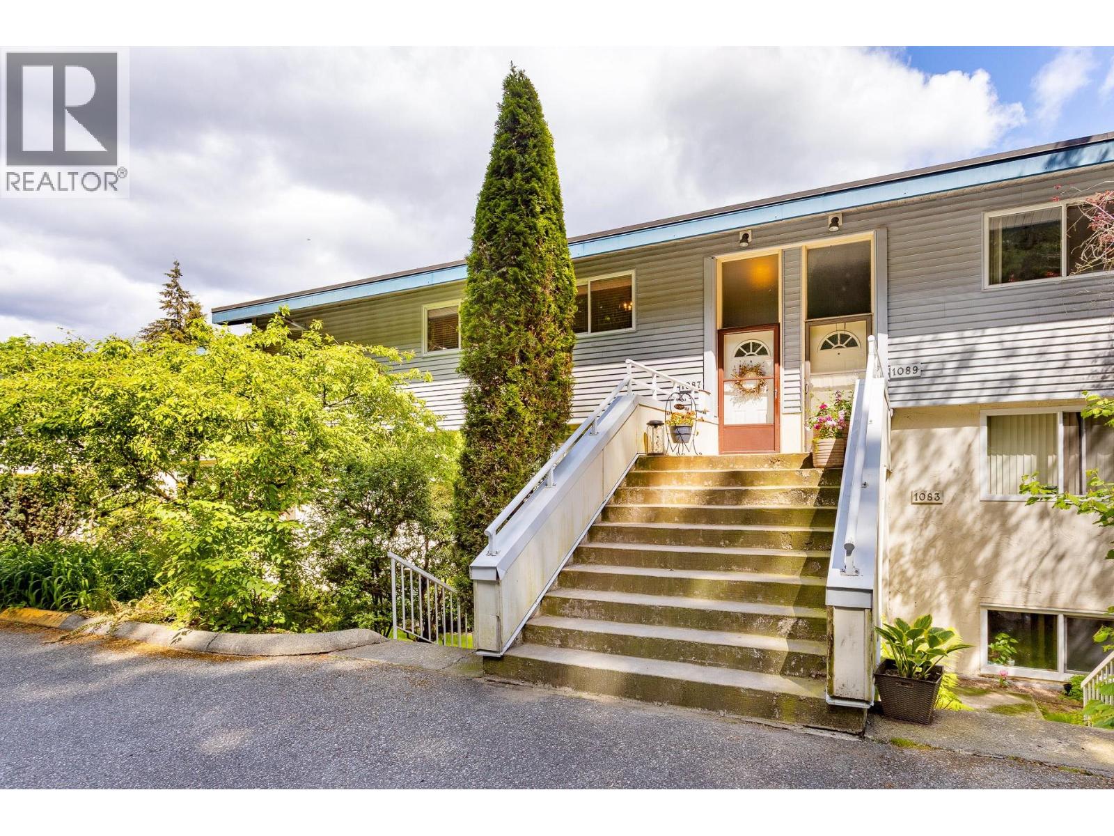 1087 Cecile Drive, Port Moody, British Columbia  V3H 1M6 - Photo 2 - R3060638