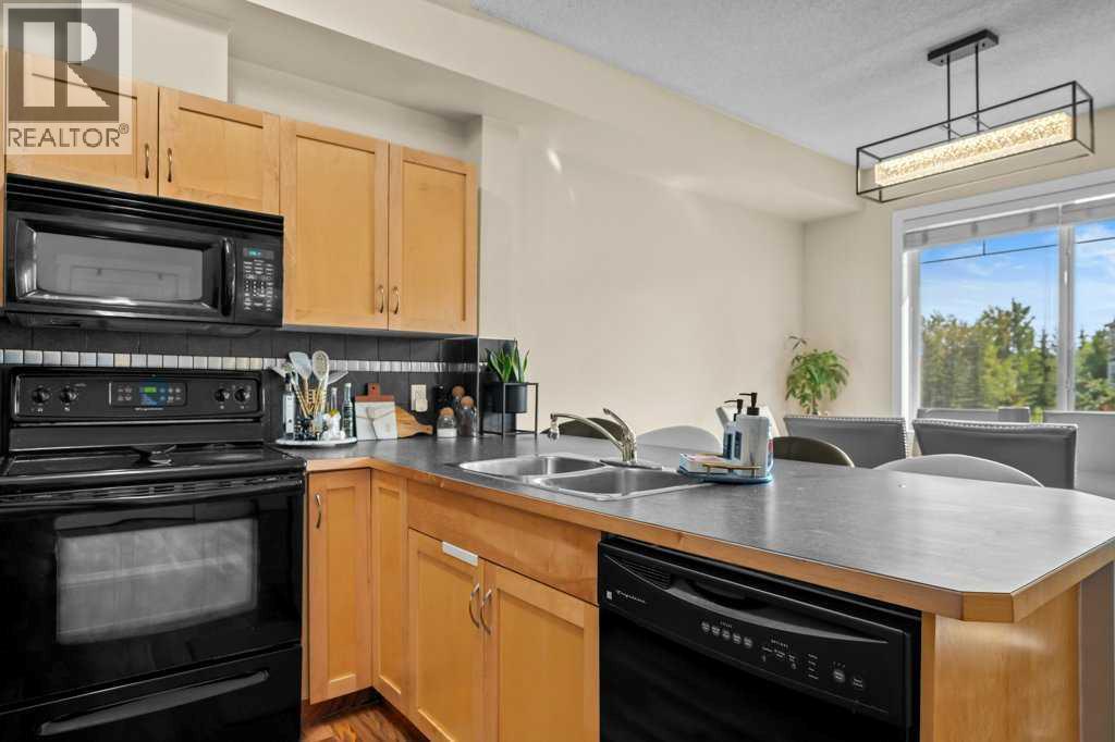 2206, 211 Aspen Stone Boulevard Sw, Calgary, Alberta  T3H 0K1 - Photo 4 - A2254963