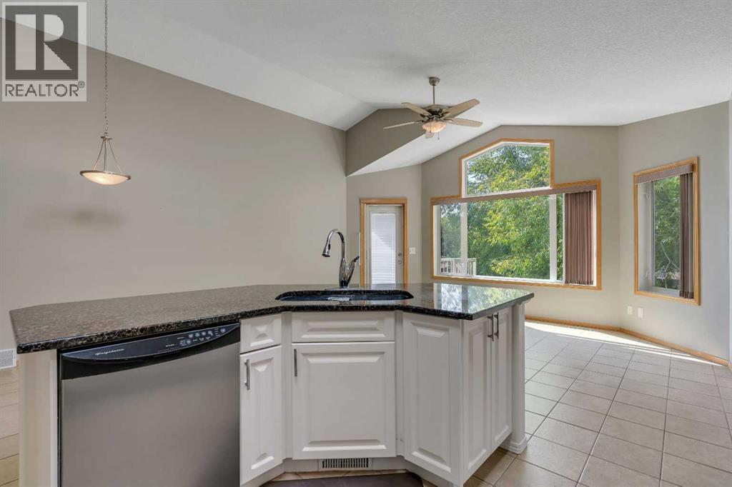 106 Thornbird Way Se, Airdrie, Alberta  T4A 2E2 - Photo 8 - A2267161