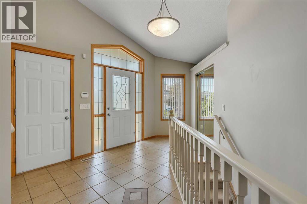 106 Thornbird Way Se, Airdrie, Alberta  T4A 2E2 - Photo 2 - A2267161