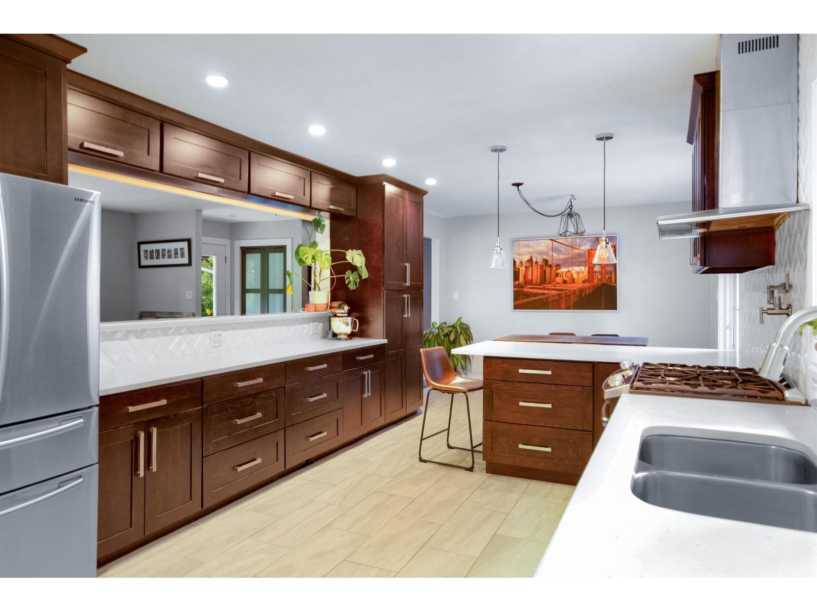 Property at 28280 MYRTLE AVENUE image 5