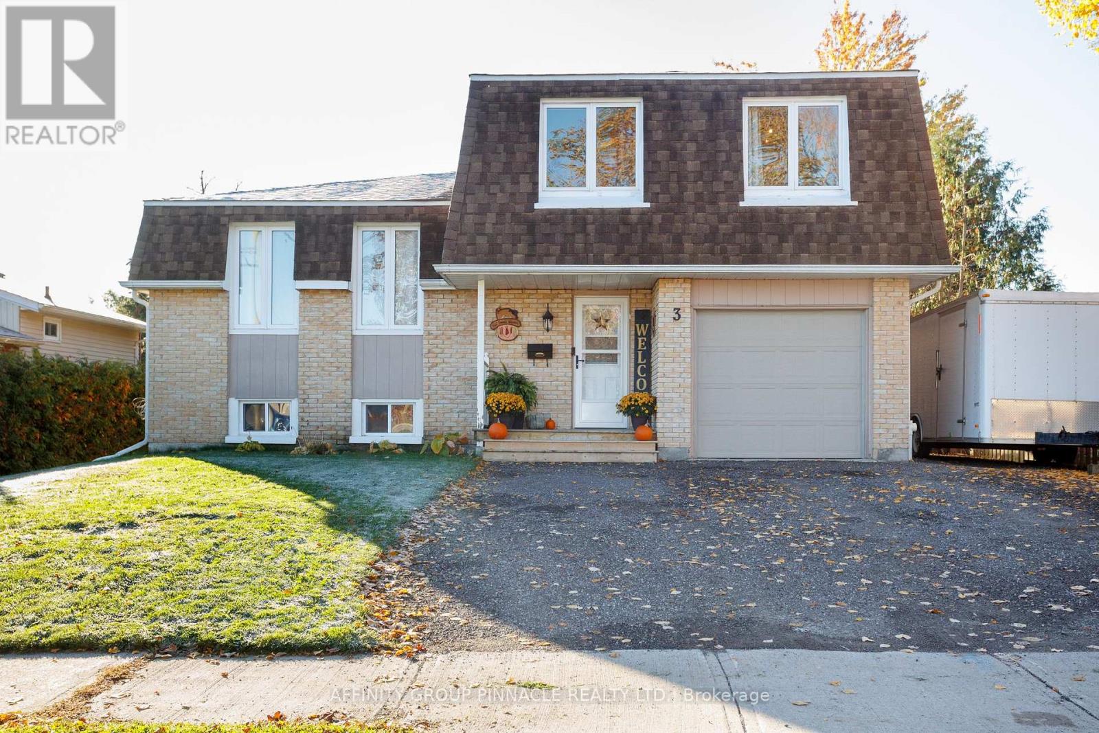 3 Edwin Street, Kawartha Lakes, Ontario  K9V 4X9 - Photo 1 - X12484552