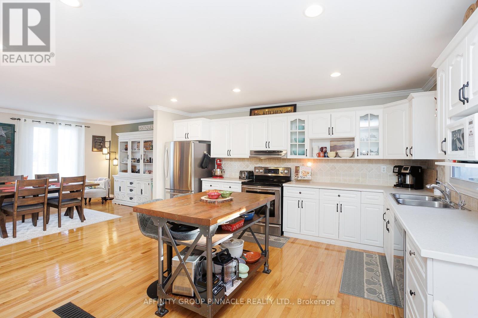 3 Edwin Street, Kawartha Lakes, Ontario  K9V 4X9 - Photo 17 - X12484552