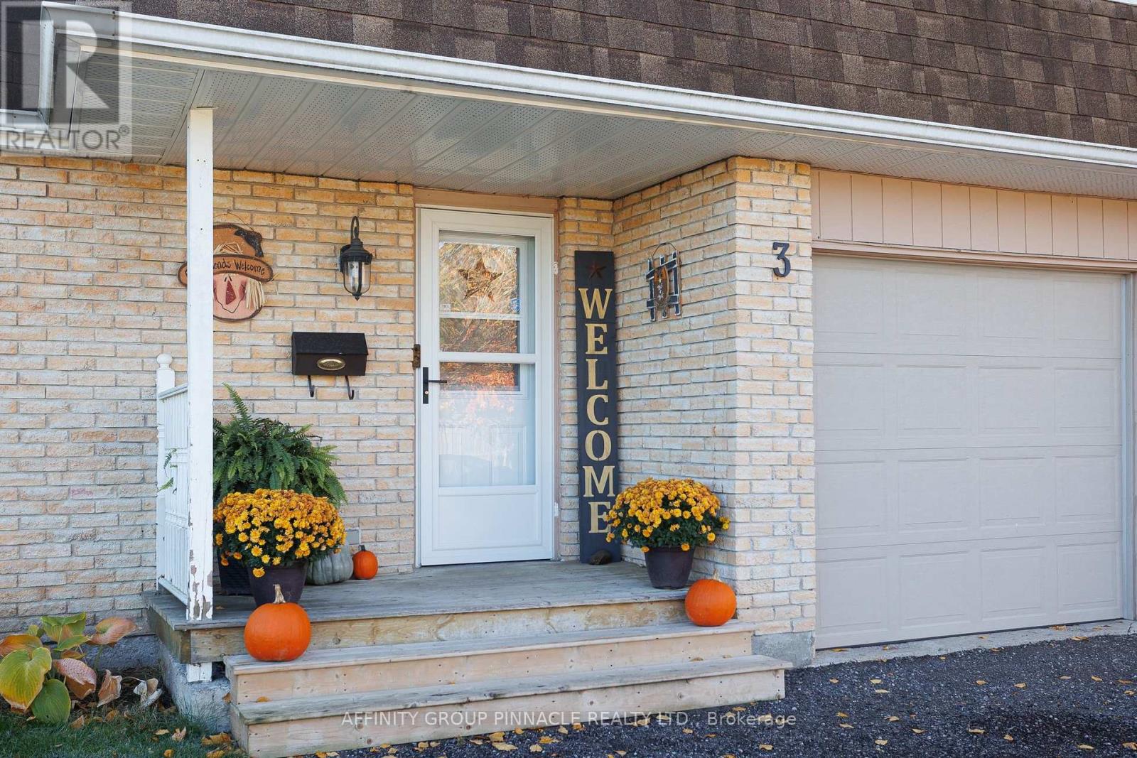 3 Edwin Street, Kawartha Lakes, Ontario  K9V 4X9 - Photo 3 - X12484552