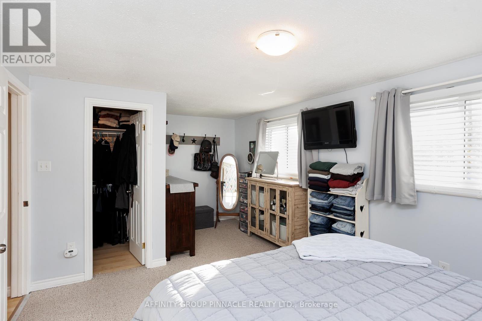 3 Edwin Street, Kawartha Lakes, Ontario  K9V 4X9 - Photo 33 - X12484552