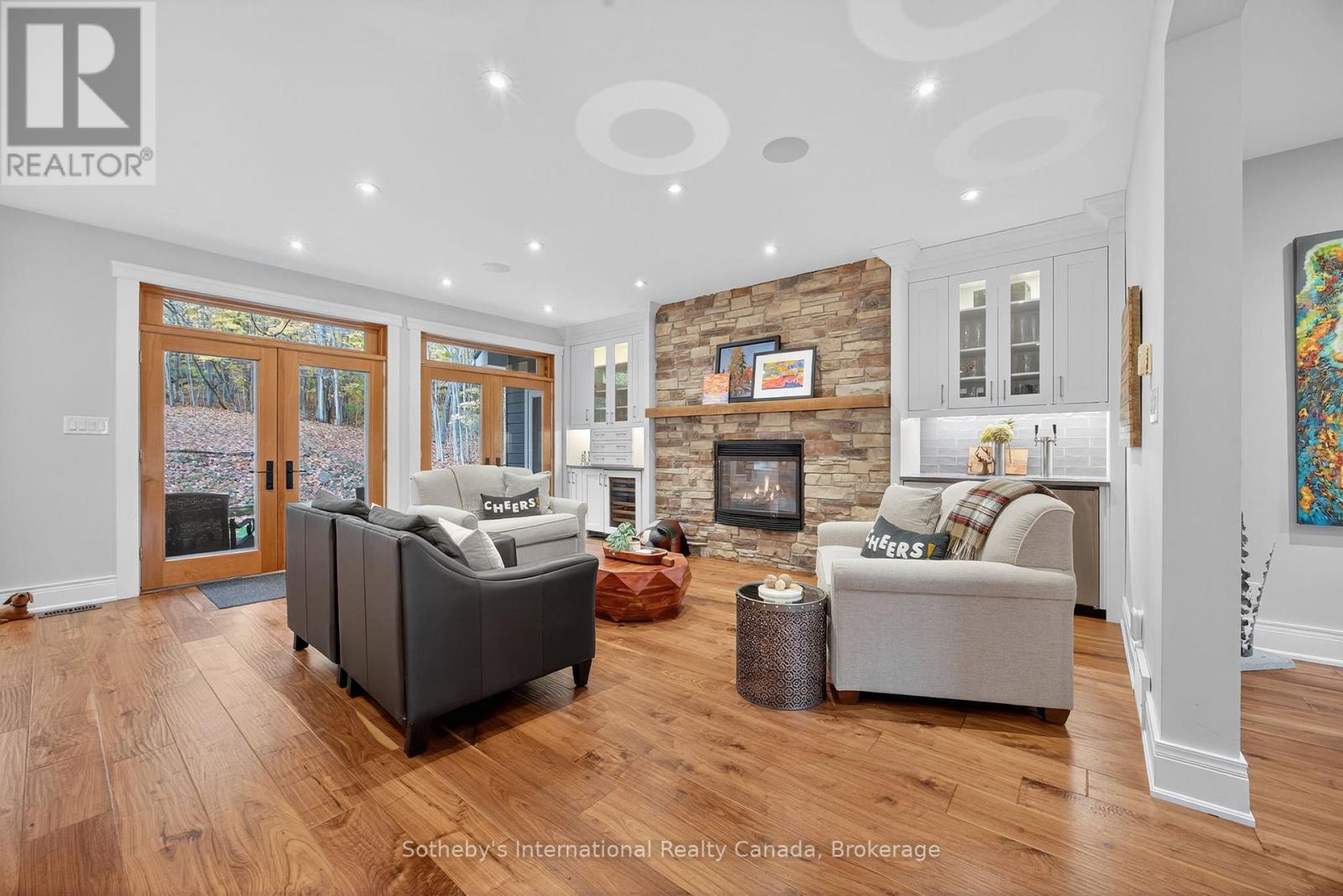 112 Arrowhead Crescent, Blue Mountains, Ontario  L9Y 0R9 - Photo 11 - X12484560