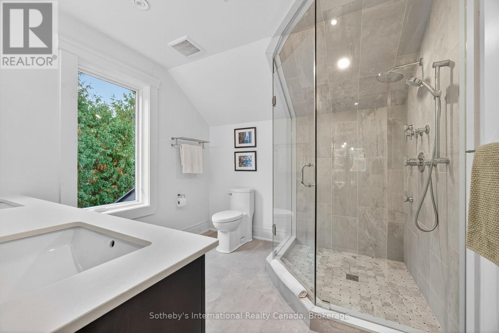 112 Arrowhead Crescent, Blue Mountains, Ontario  L9Y 0R9 - Photo 32 - X12484560
