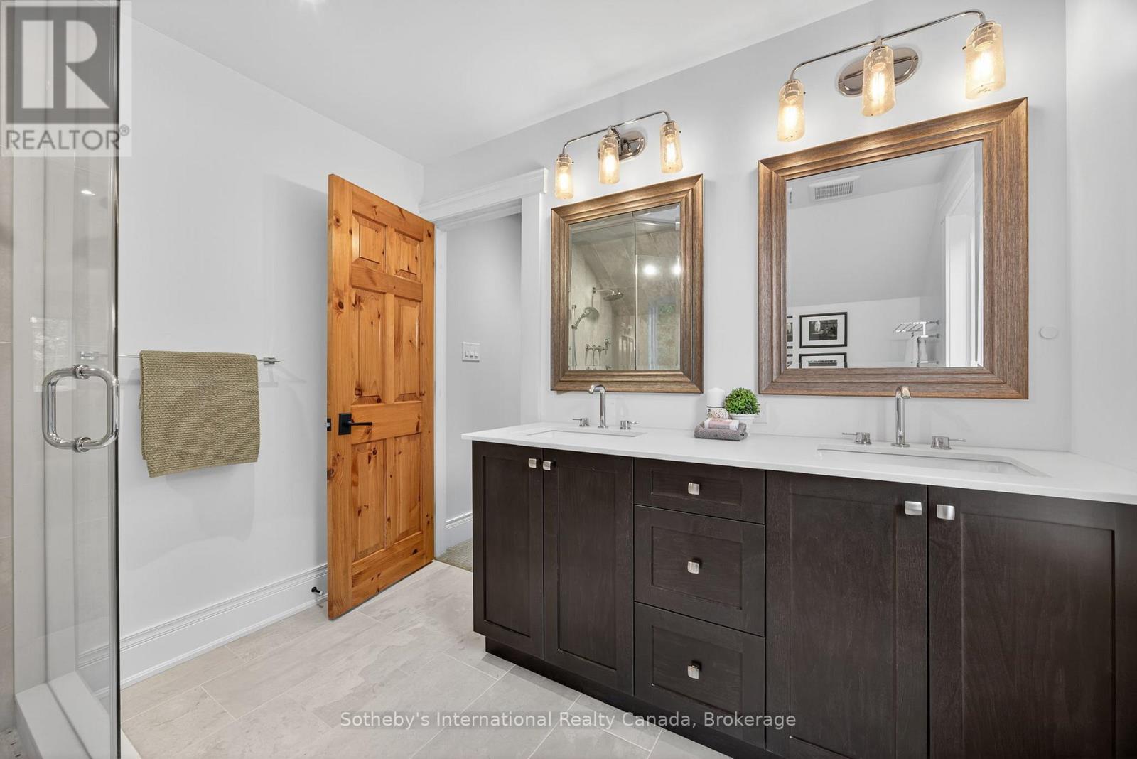 112 Arrowhead Crescent, Blue Mountains, Ontario  L9Y 0R9 - Photo 33 - X12484560