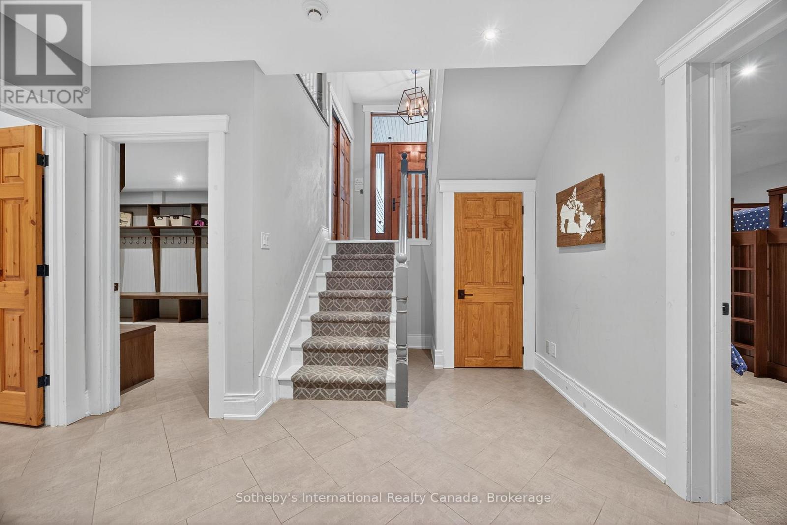112 Arrowhead Crescent, Blue Mountains, Ontario  L9Y 0R9 - Photo 34 - X12484560
