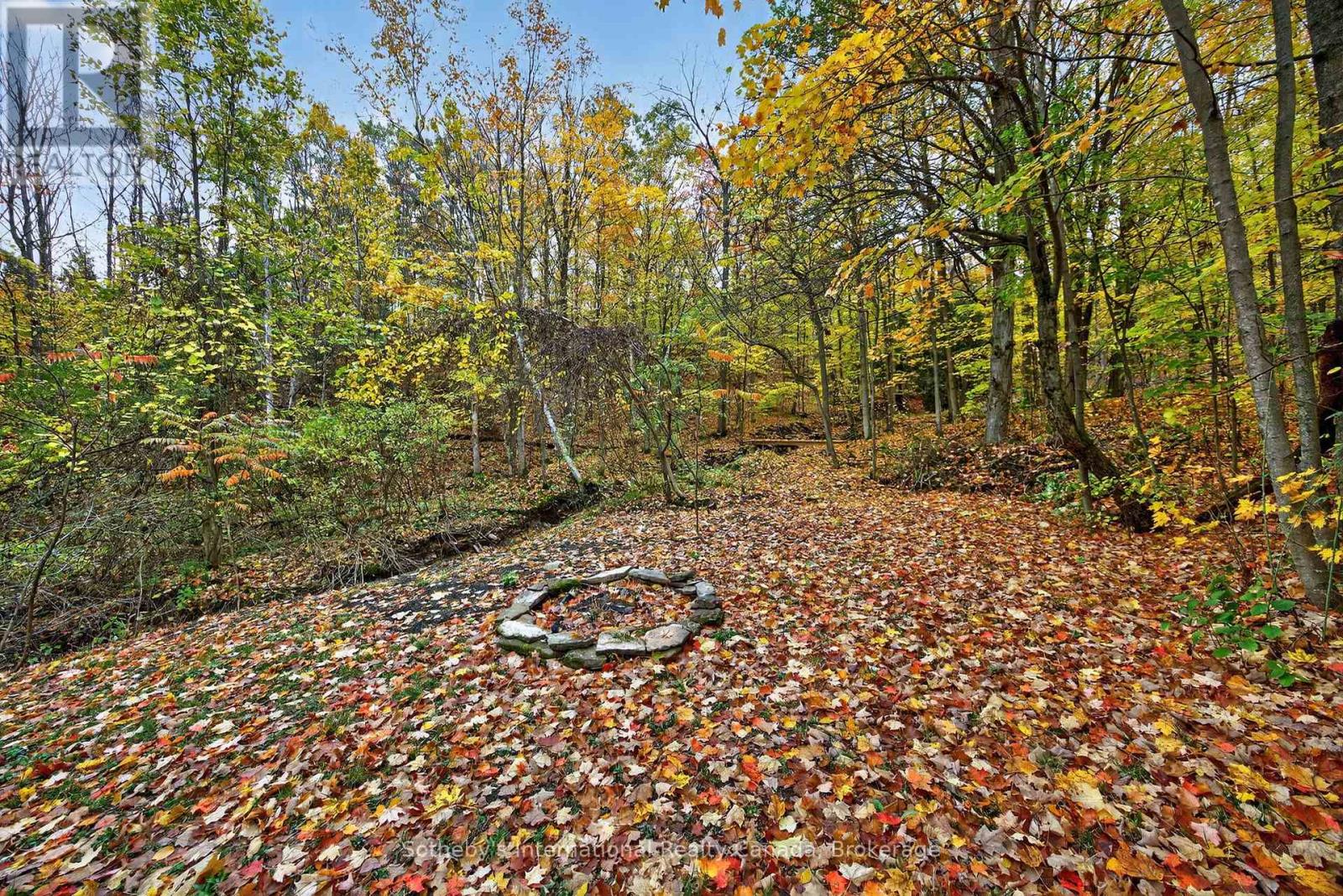 112 Arrowhead Crescent, Blue Mountains, Ontario  L9Y 0R9 - Photo 44 - X12484560