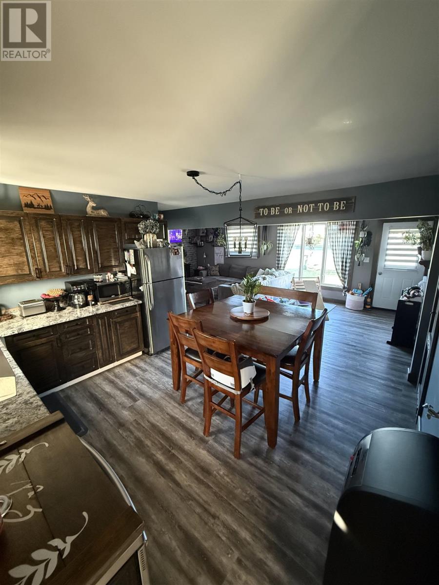 215 Des Sapins, Dubreuilville, Ontario  P0S 1B0 - Photo 11 - SM253086