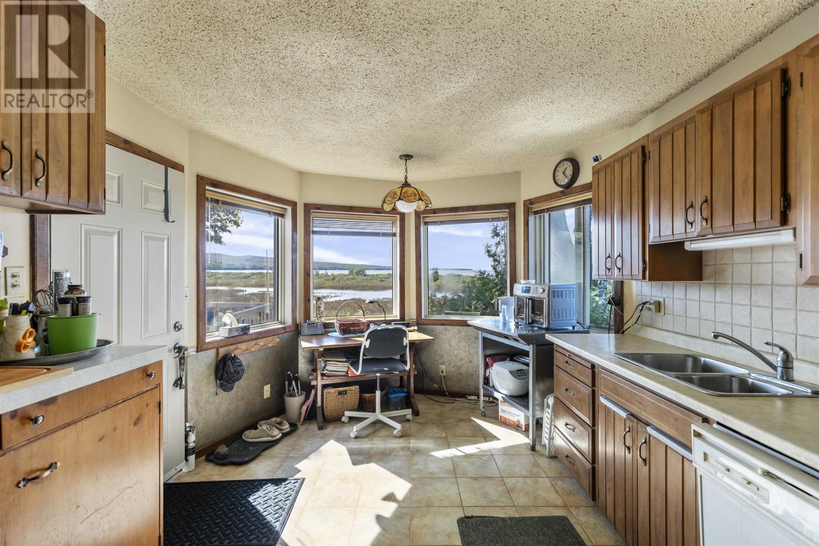 1966 Pineshores Rd, Goulais River, Ontario P0S 1E0 - Photo 10 - SM253089