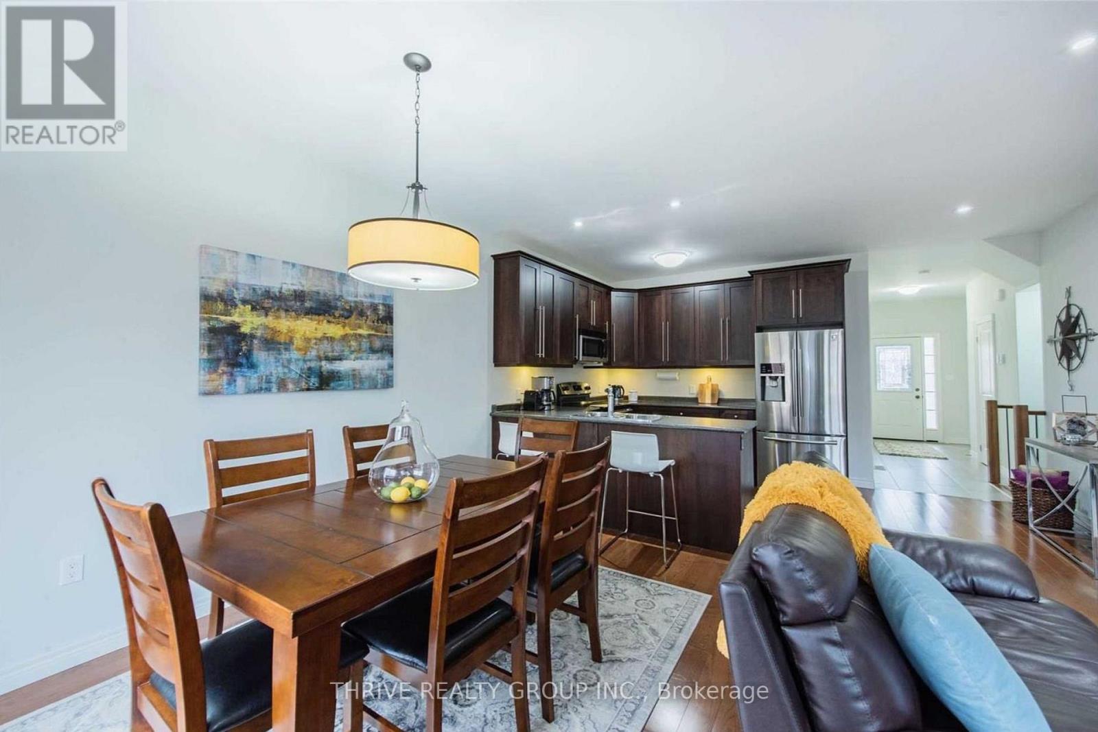 1043 Oakcrossing Gate, London North, Ontario  N6H 0E9 - Photo 5 - X12484480