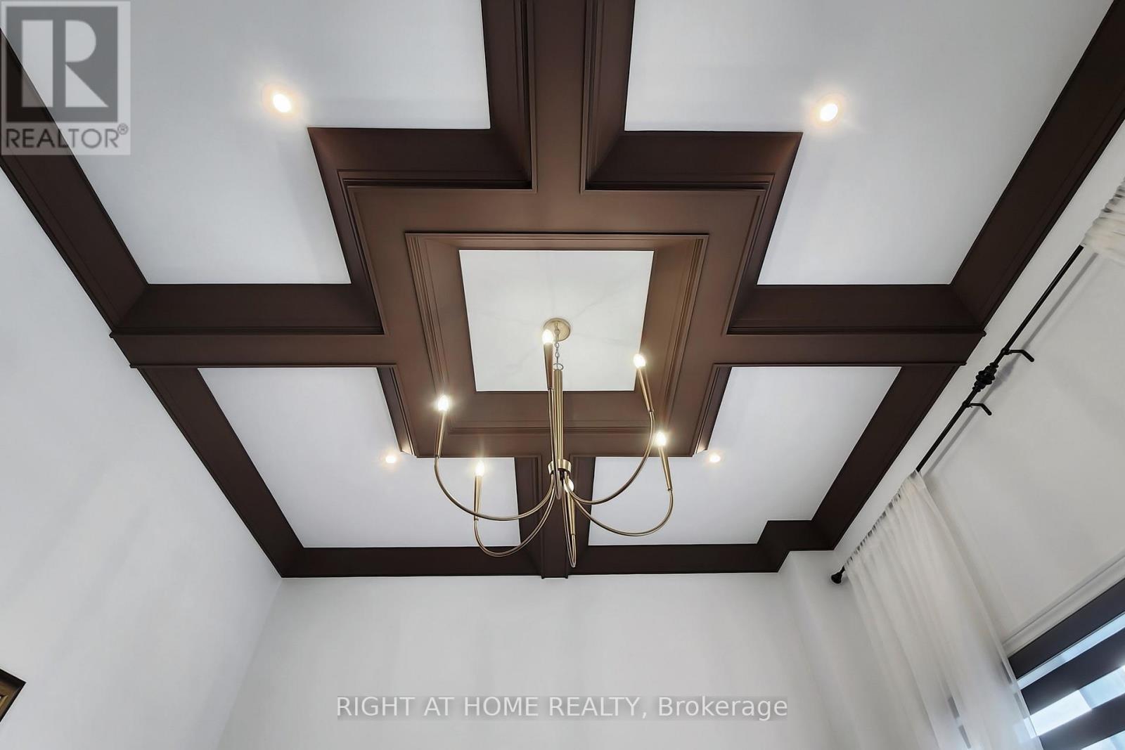 216 Sunset Vista Court E, Aurora, Ontario  L4G 3Y1 - Photo 15 - N12484433