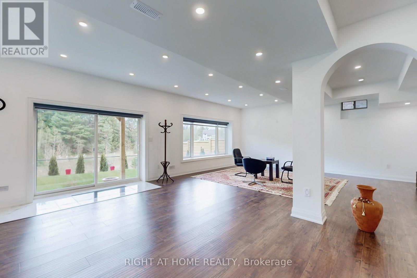 216 Sunset Vista Court E, Aurora, Ontario  L4G 3Y1 - Photo 30 - N12484433