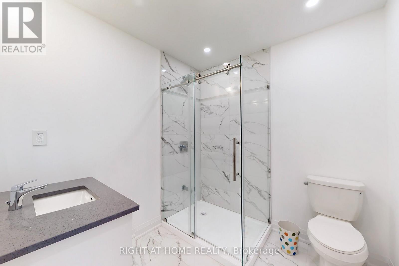 216 Sunset Vista Court E, Aurora, Ontario  L4G 3Y1 - Photo 33 - N12484433