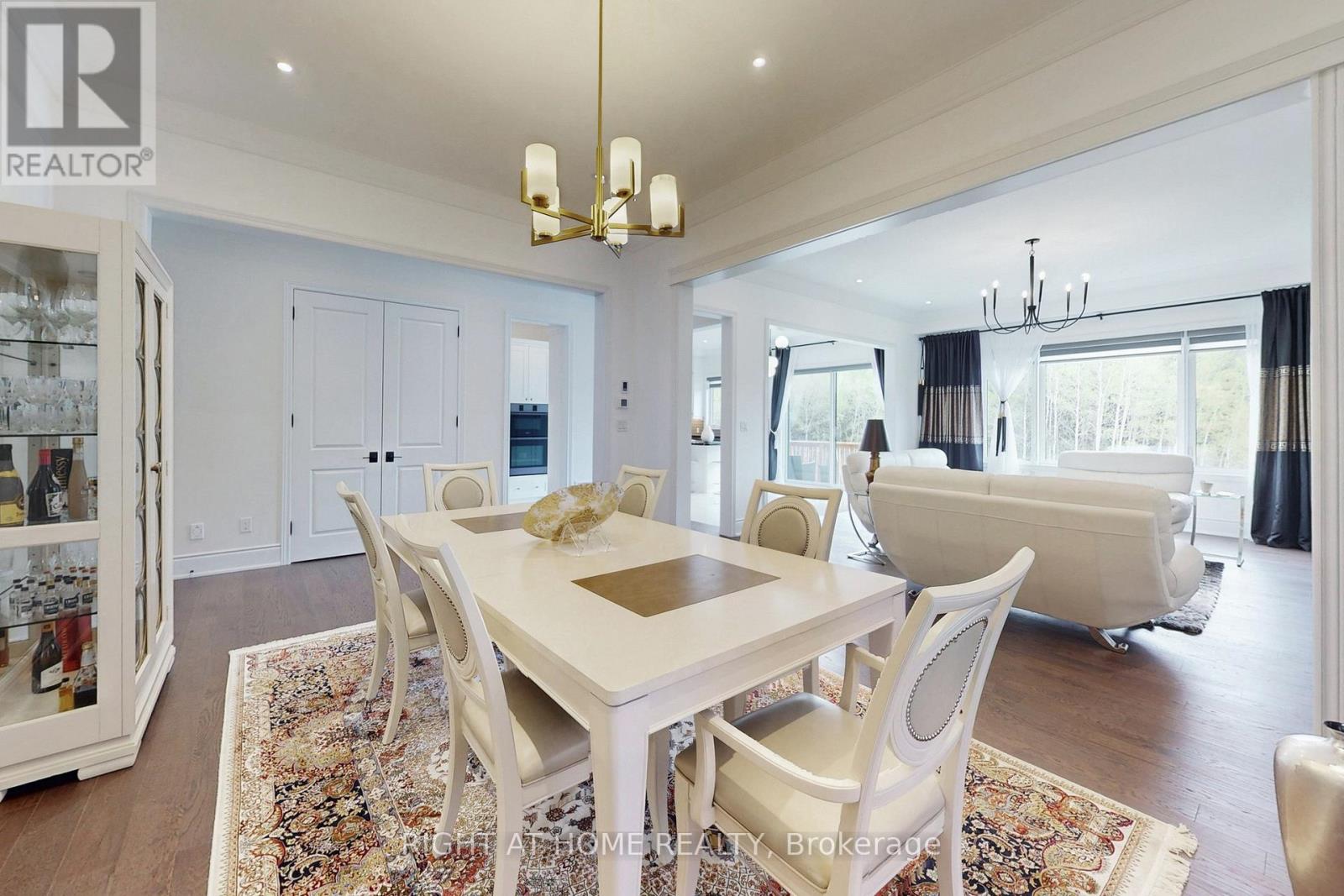 216 Sunset Vista Court E, Aurora, Ontario  L4G 3Y1 - Photo 9 - N12484433