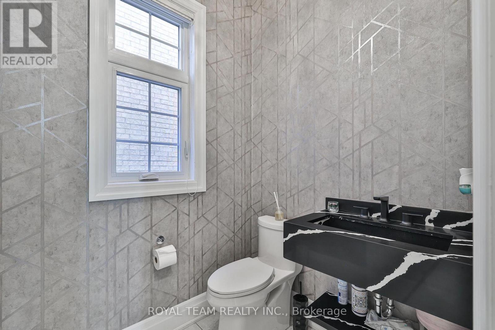 1 Ria Court, King, Ontario  L7B 0B9 - Photo 17 - N12484449