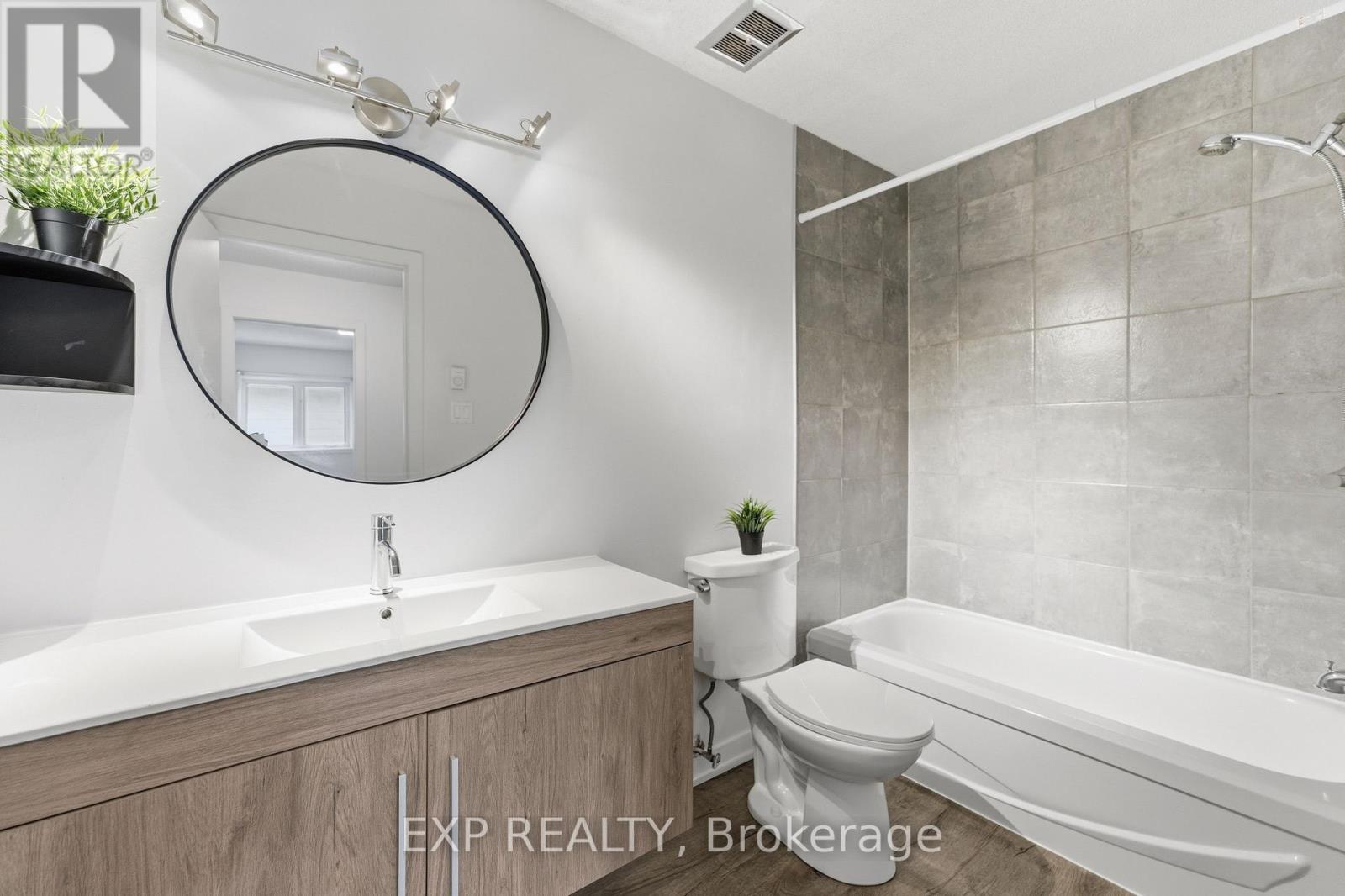 202 - 261 Longueuil Street, Champlain, Ontario  K0B 1K0 - Photo 10 - X12484493