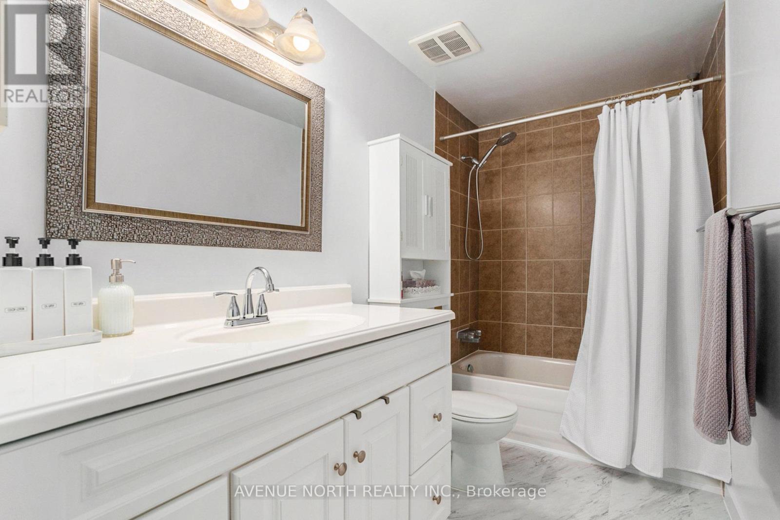 104 - 15a Woodvale Green, Ottawa, Ontario  K2G 4H1 - Photo 18 - X12484507