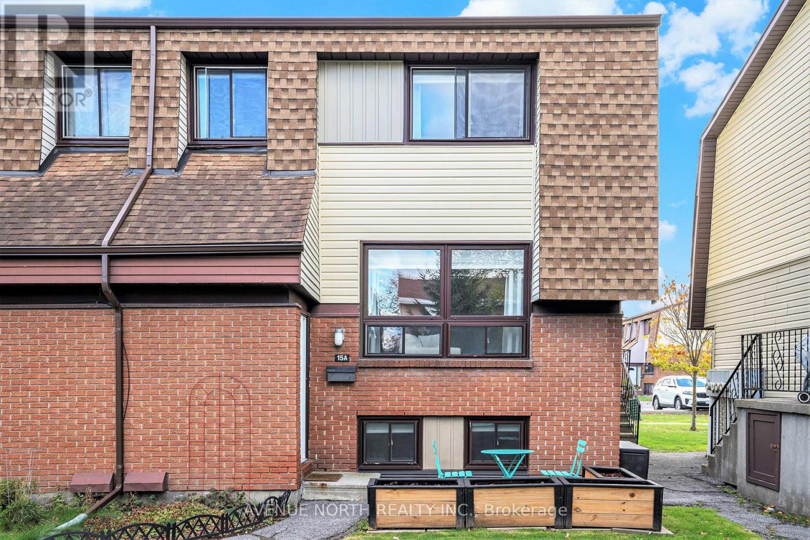 104 - 15a Woodvale Green, Ottawa, Ontario  K2G 4H1 - Photo 2 - X12484507