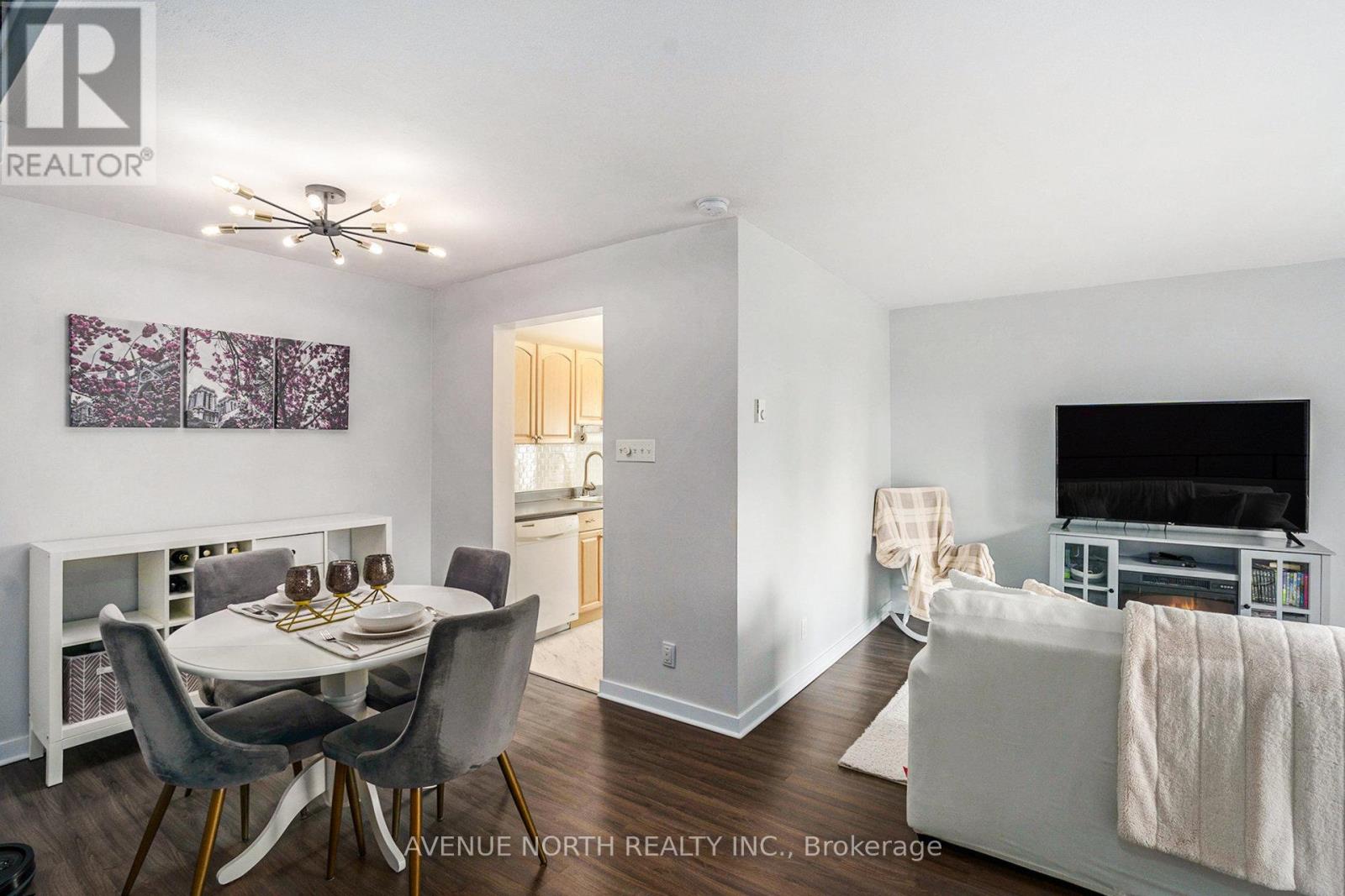 104 - 15a Woodvale Green, Ottawa, Ontario  K2G 4H1 - Photo 9 - X12484507