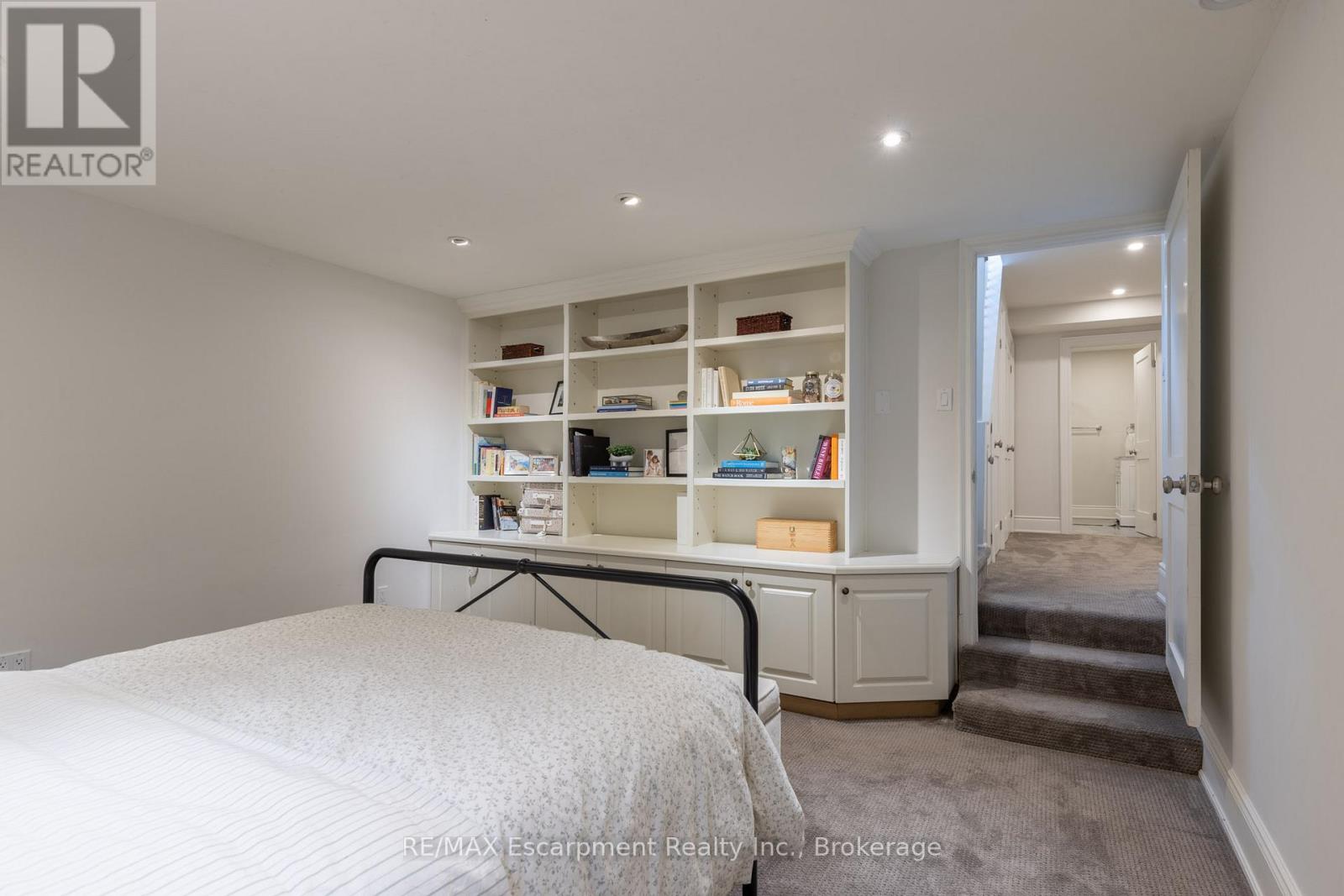 212 King Street, Oakville, Ontario  L6J 1B5 - Photo 28 - W12484476